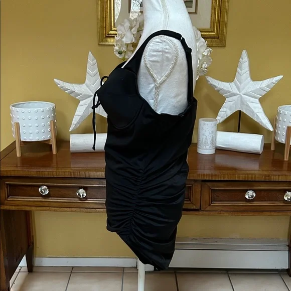 Torrid Size 2 Black Lace Up Wireless One Piece Ruched Bra Support Swimsuit 18/20 - Picture 6 of 15